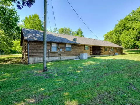 Exterior - 501 E Maple, Noble, OK 73068 photo 6 of 7