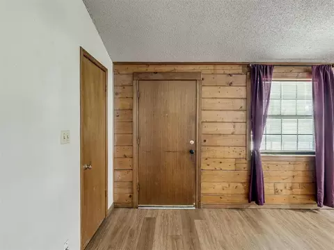 Entry Way - 501 E Maple, Noble, OK 73068 photo 1 of 2