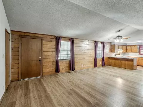 Living - 501 E Maple, Noble, OK 73068 photo 3 of 10