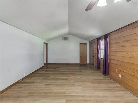 Living - 501 E Maple, Noble, OK 73068 photo 5 of 10