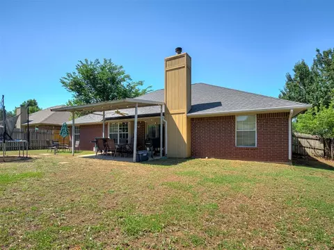 Exterior - 20554 Ember Ln, Harrah, OK 73045 photo 5 of 6