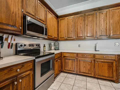 Kitchen - 20554 Ember Ln, Harrah, OK 73045 photo 2 of 4