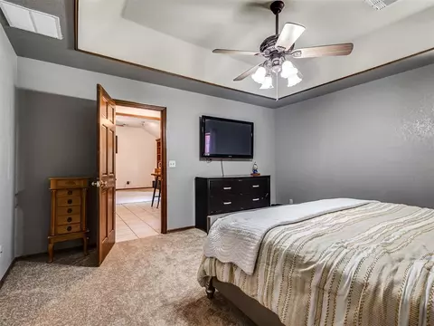 Bedroom - 20554 Ember Ln, Harrah, OK 73045 photo 3 of 6