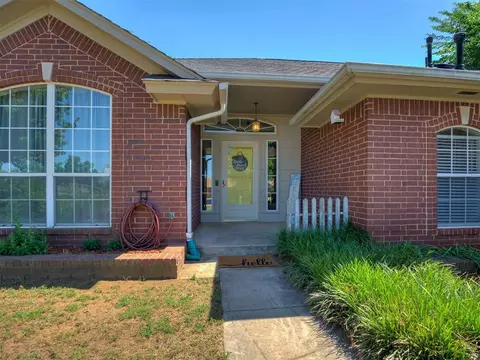 Exterior - 20554 Ember Ln, Harrah, OK 73045 photo 3 of 6