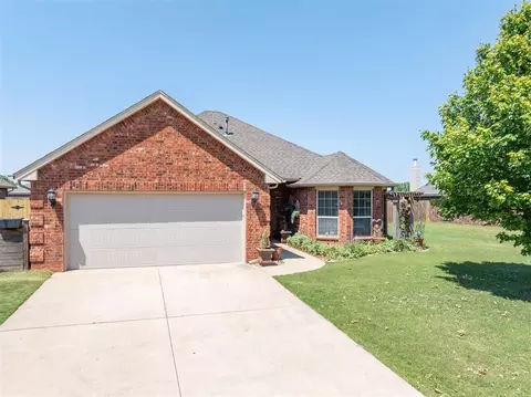 11125 SW 40th St, Mustang, OK 73064