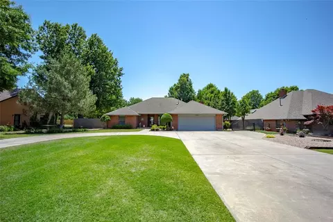 7824 NW 39th St, Bethany, OK 73008