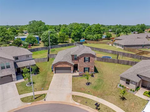 11721 SW 40th St, Mustang, OK 73064