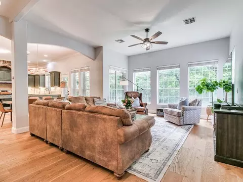 Living - 524 Celtic Ct, Edmond, OK 73025 photo 2 of 3