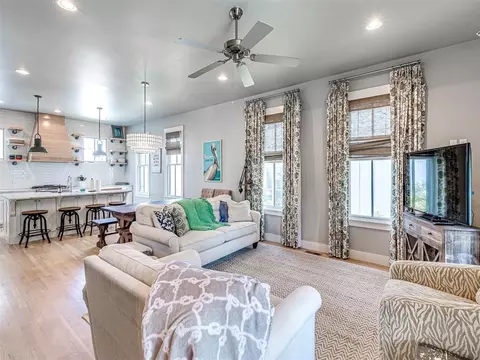 Living - 35 Redbud Ln, Carlton Landing, OK 74432 photo 2 of 5