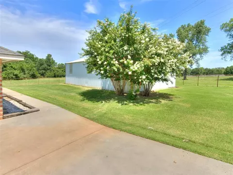 46 Shady Grove Rd, Mcloud, OK 74851 photo 3