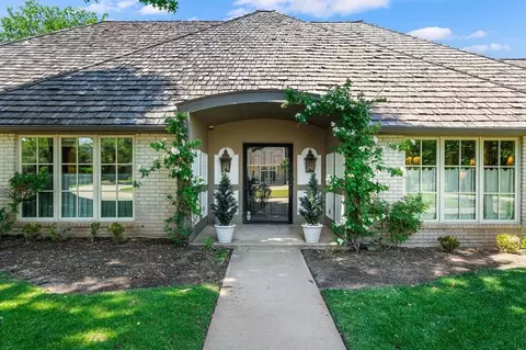 1401 Glenbrook Dr, Oklahoma City, OK 73118