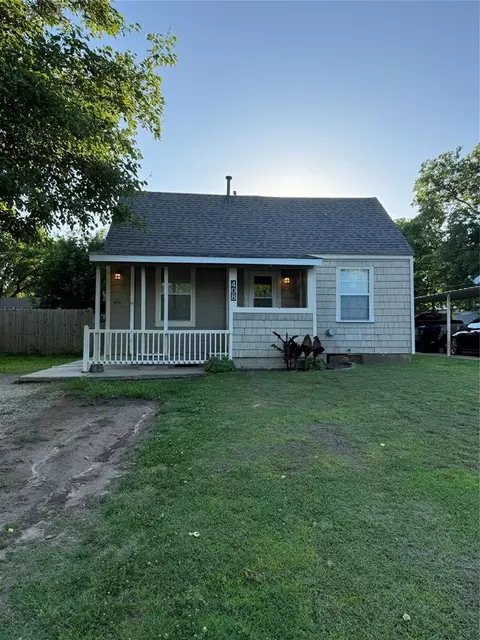 408 N 7th St, Noble, OK 73068