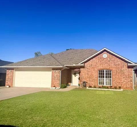 2217 University Blvd, Chickasha, OK 73018
