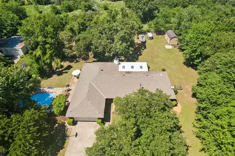 4409 Martin Dr, Edmond, OK 73034