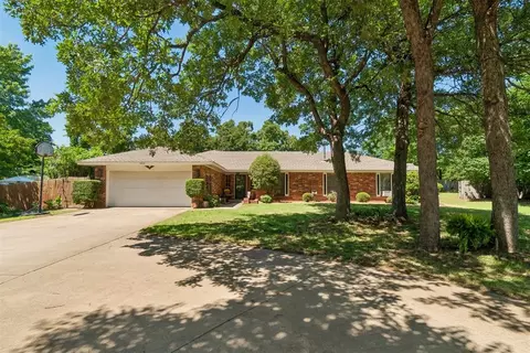 4409 Martin Dr, Edmond, OK 73034