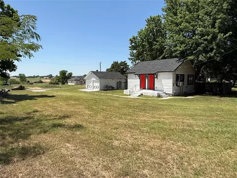 Exterior - 95 Cimarron Rd, Crescent, OK 73028 photo 2 of 5