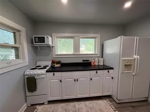 Kitchen - 95 Cimarron Rd, Crescent, OK 73028 photo 2 of 2