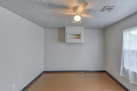 Bedroom - 717 E Johnson St, Norman, OK 73071 photo 4 of 6