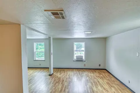 Living - 717 E Johnson St, Norman, OK 73071 photo 10 of 10