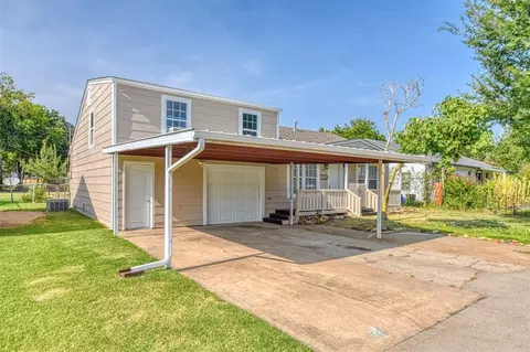 Exterior - 717 E Johnson St, Norman, OK 73071 photo 2 of 7