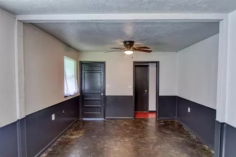 Living - 717 E Johnson St, Norman, OK 73071 photo 8 of 8