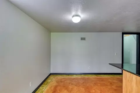 Living - 717 E Johnson St, Norman, OK 73071 photo 7 of 8