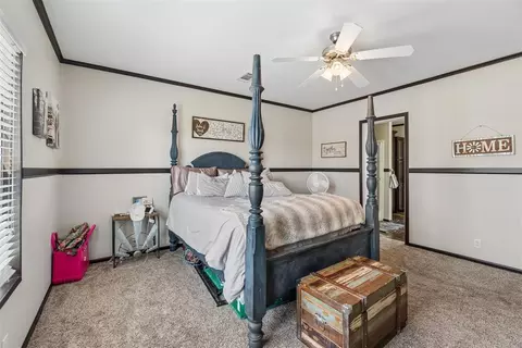 Bedroom - 10170 E Post Oak Rd, Noble, OK 73068 photo 2 of 7