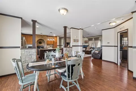 Dining - 10170 E Post Oak Rd, Noble, OK 73068 photo 1 of 2