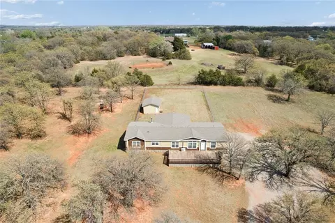 10170 E Post Oak Rd, Noble, OK 73068
