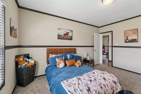 Bedroom - 10170 E Post Oak Rd, Noble, OK 73068 photo 4 of 7