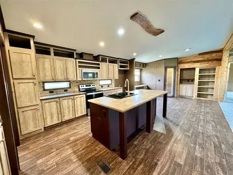 330 S Rockwell Ave, Blanchard, OK 73010
