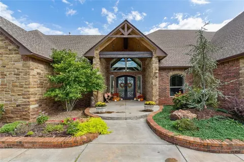 Exterior - 10150 E Post Oak Rd, Noble, OK 73068 photo 4 of 9