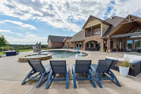 Exterior - 10150 E Post Oak Rd, Noble, OK 73068 photo 7 of 9