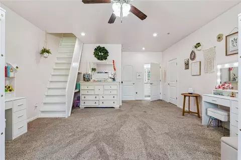 Bedroom - 10150 E Post Oak Rd, Noble, OK 73068 photo 1 of 4