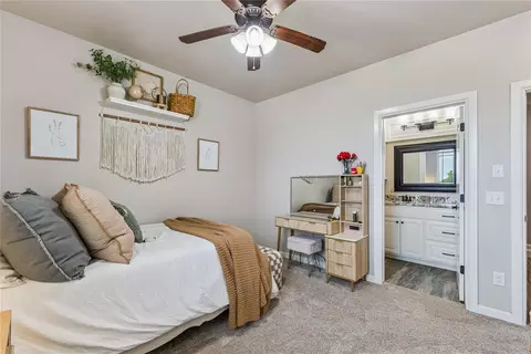 Bedroom - 10150 E Post Oak Rd, Noble, OK 73068 photo 4 of 4