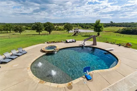 Exterior - 10150 E Post Oak Rd, Noble, OK 73068 photo 6 of 9