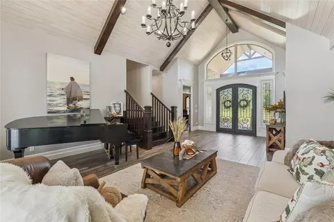 Entry Way - 10150 E Post Oak Rd, Noble, OK 73068 photo 2 of 4