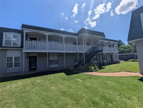 11327 N May Ave #C, Oklahoma City, OK 73120