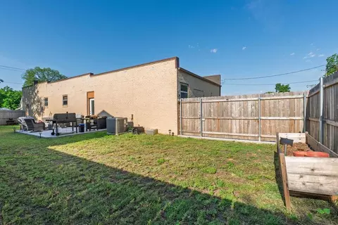 Exterior - 1302 E Main St, Shawnee, OK 74801 photo 7 of 11