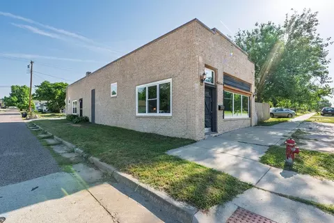 Exterior - 1302 E Main St, Shawnee, OK 74801 photo 2 of 11