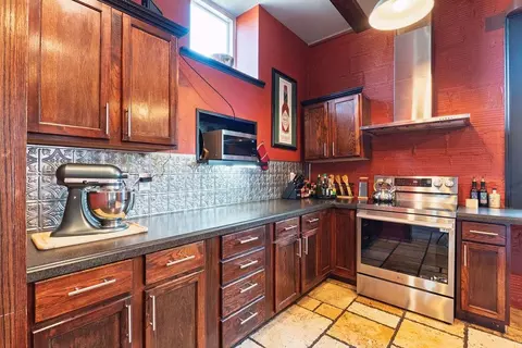 Kitchen - 1302 E Main St, Shawnee, OK 74801 photo 2 of 8