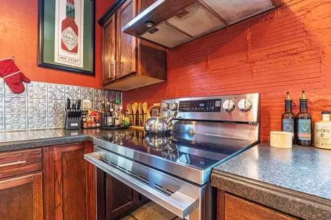 Kitchen - 1302 E Main St, Shawnee, OK 74801 photo 8 of 8