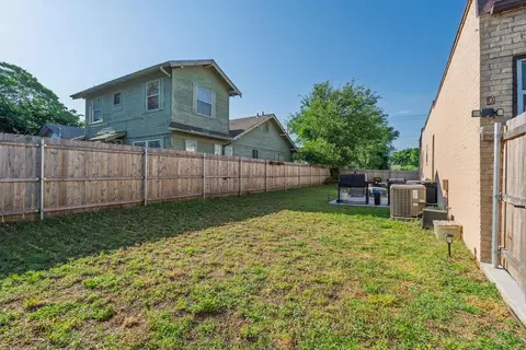 Exterior - 1302 E Main St, Shawnee, OK 74801 photo 6 of 11
