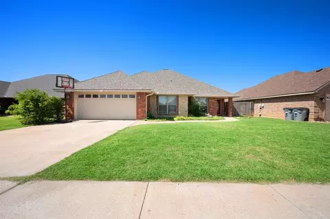 3608 NE Richmond St, Lawton, OK 73507