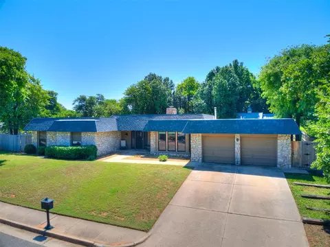 1812 Dove Ct, Edmond, OK 73034