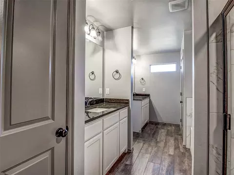 Entry Way - 15957 Pecan Rd, Mcloud, OK 74851 photo 1 of 1