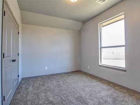 Bedroom - 15957 Pecan Rd, Mcloud, OK 74851 photo 5 of 7