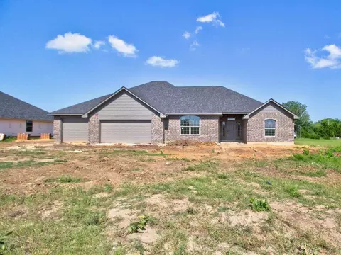 4111 S Wagon Dr, Stillwater, OK 74074