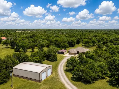 30360 Buck Ln, Mcloud, OK 74851