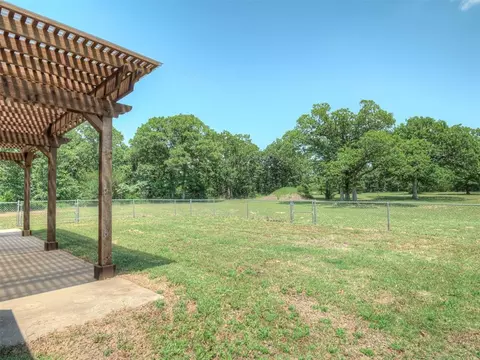 Exterior - 30360 Buck Ln, Mcloud, OK 74851 photo 7 of 8